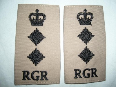 Axelklaffar Lieutenant Royal Gurkha Regiment Desert England